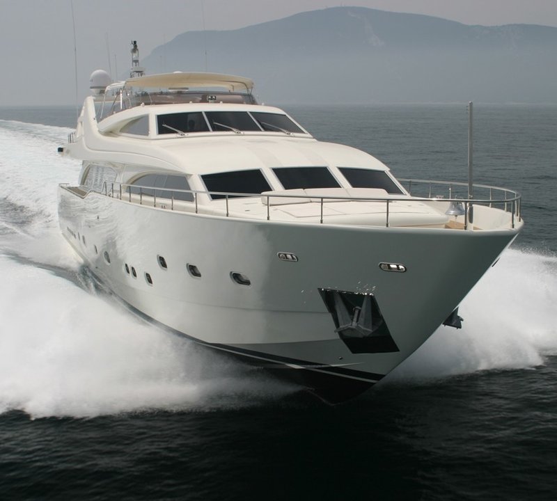 Yacht HELENA, Custom Line (Ferretti Group) | CHARTERWORLD Luxury